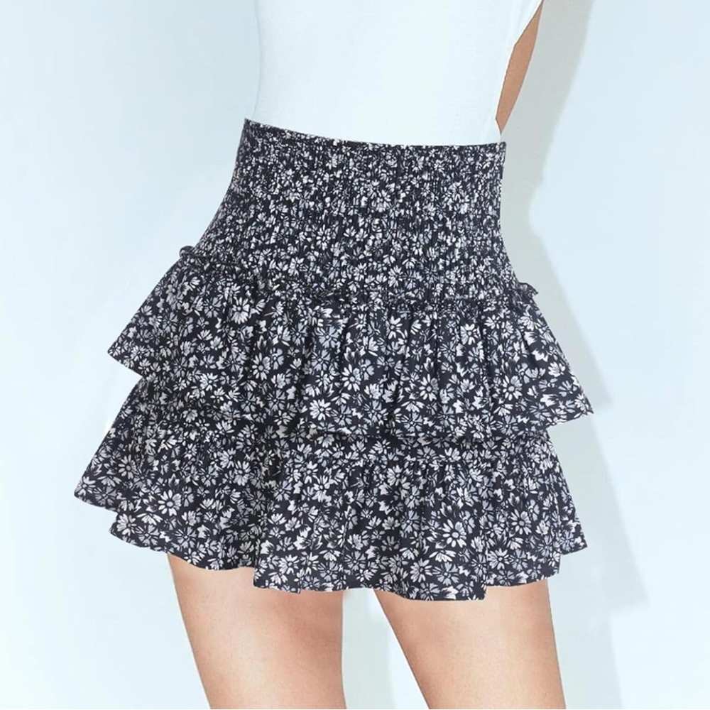 NWOT - 2 Tier Ruffle Anthropologie Skirt, Navy / White, Size XS, Elastic Waist